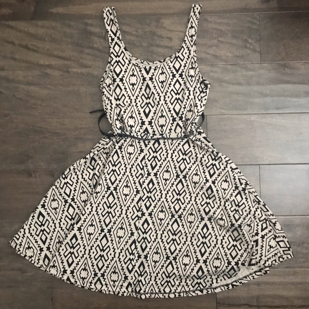 Cream & Black Tribal Patterned A-line Dress - Picture 3 of 3